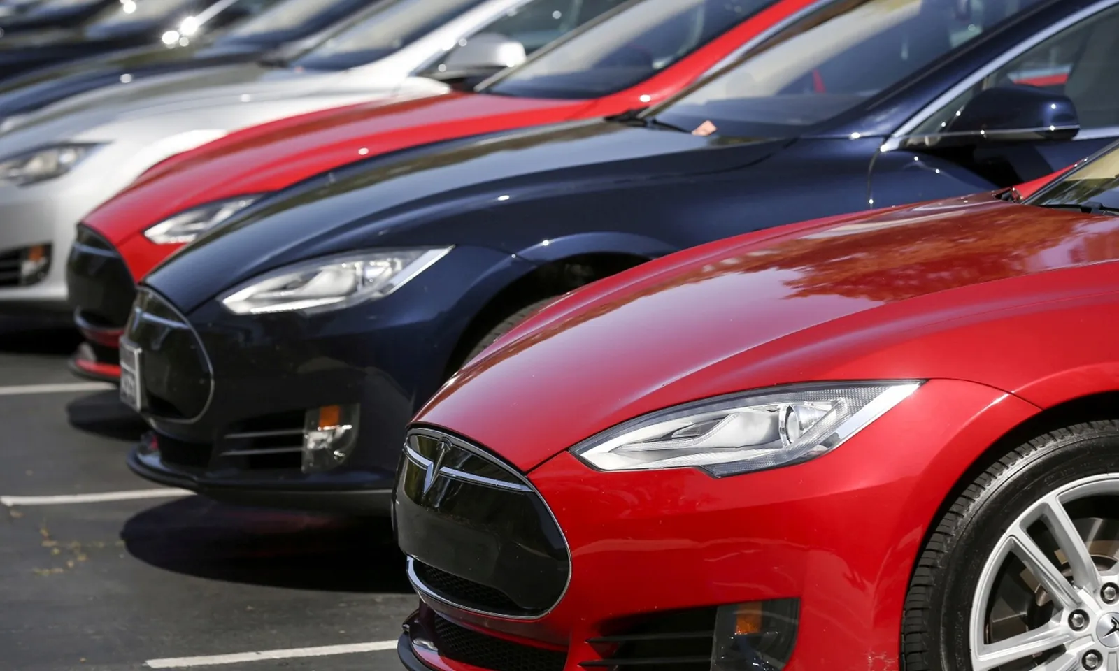 Tesla bị kiện vì vụ tai nạn xe Model S khiến 3 người thiệt mạng