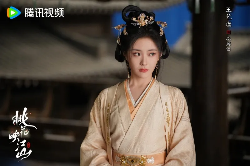 voh-dan-dien-vien-dao-hoa-anh-giang-son-13