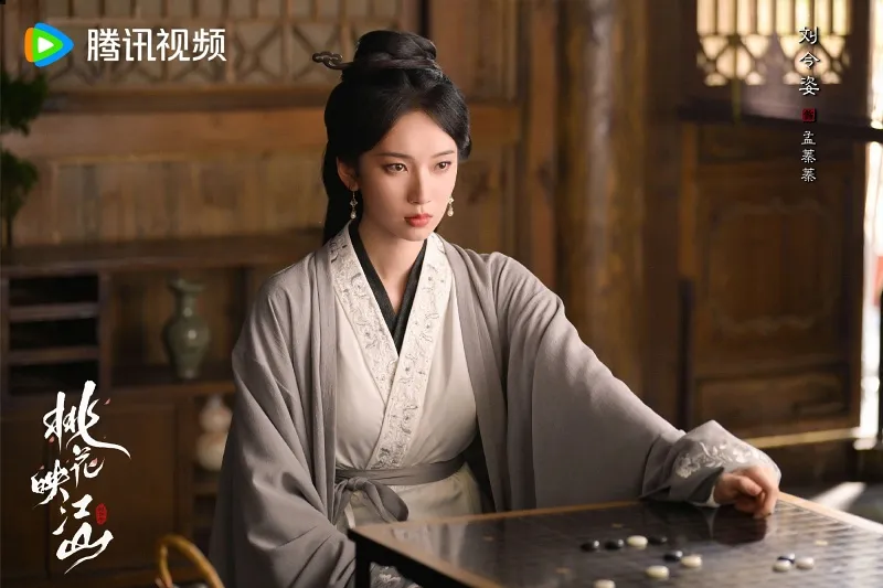 voh-dan-dien-vien-dao-hoa-anh-giang-son-7