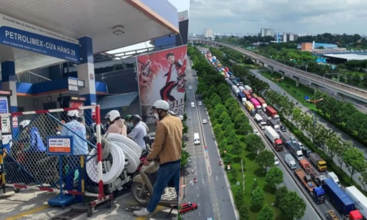 Điểm tin trưa 25/6: Giá xăng dự báo tăng | Cửa ngõ phía Đông TPHCM ùn tắc nghiêm trọng