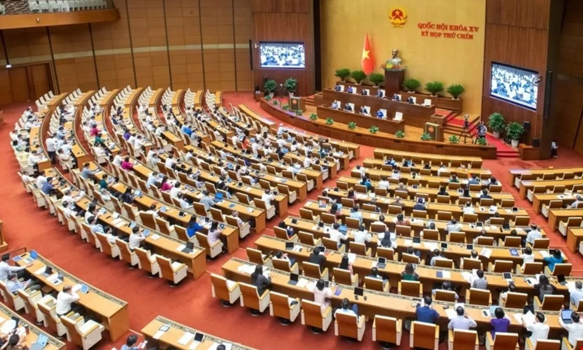 Ngày 25/6, Quốc hội biểu quyết thông qua nhiều luật; họp riêng công tác nhân sự