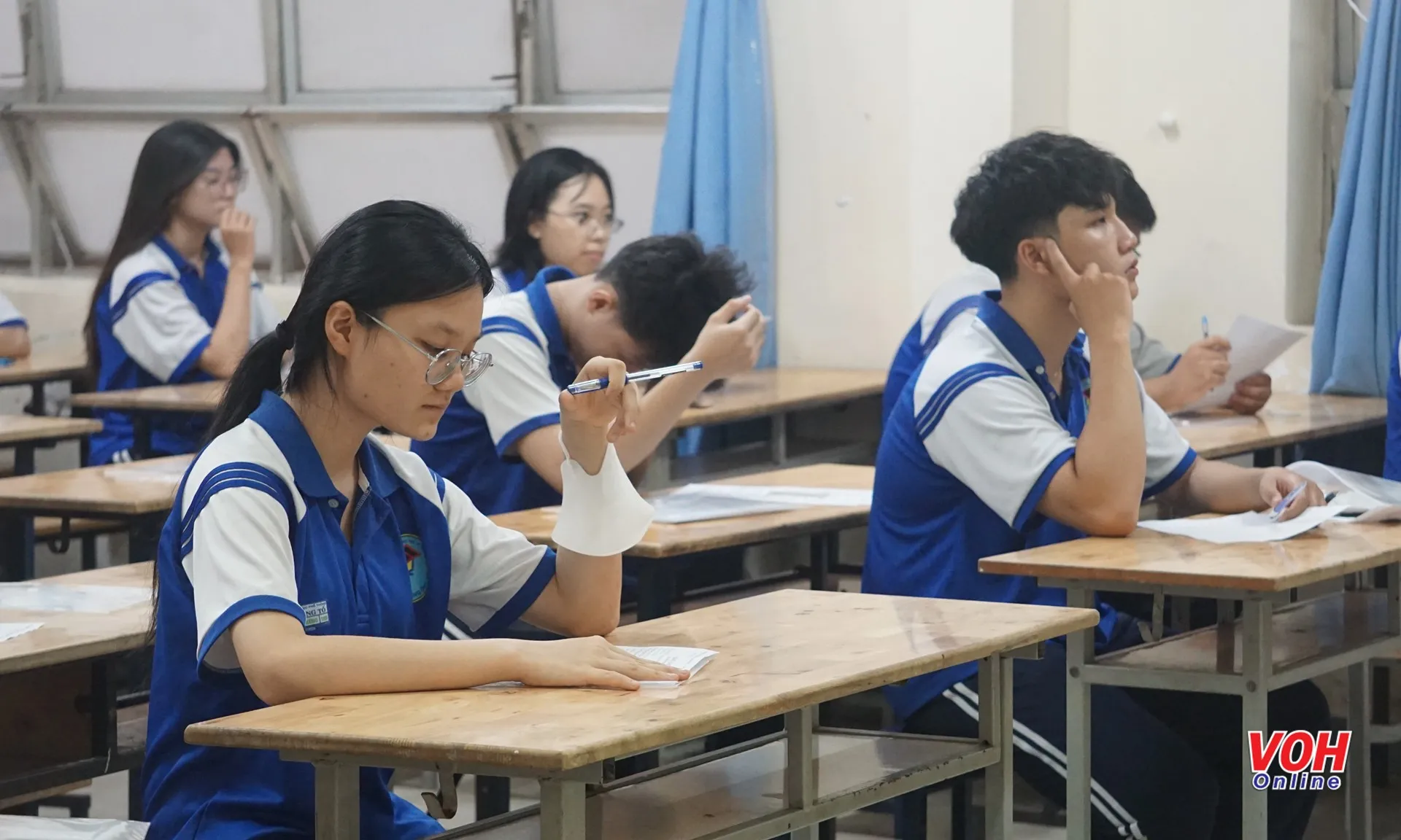 thi-tot-nghiep-250625-2