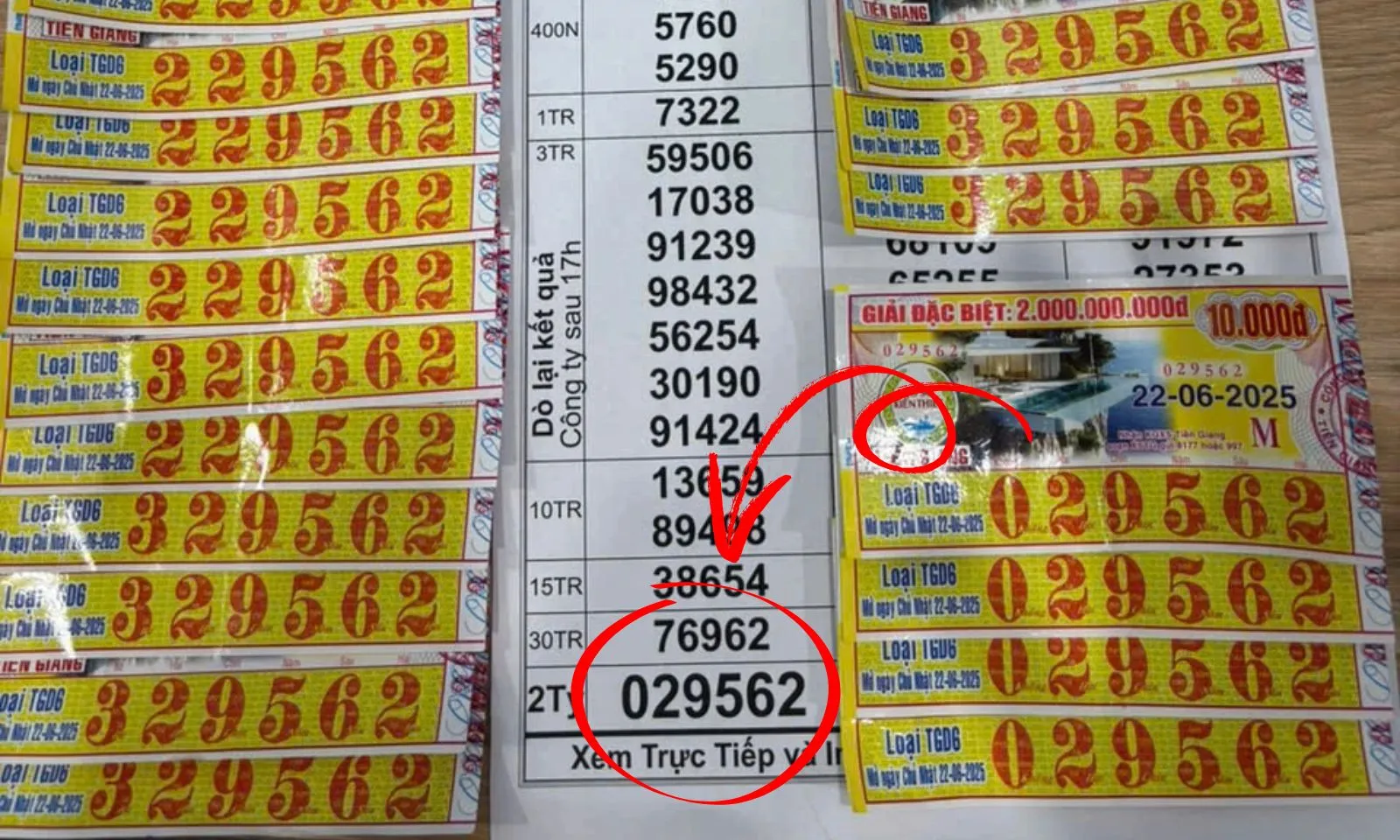 Trúng 6 tỷ đồng, vợ chồng công nhân nghèo về quê ngay trong đêm