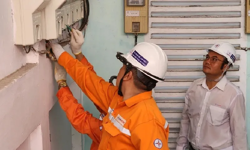 TPHCM tổ chức lại hệ thống điện lực từ 1/7, đảm bảo dịch vụ liên tục 