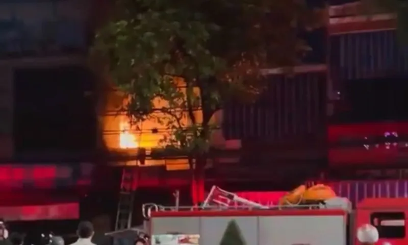 Cháy lớn trong đêm ở Đà Nẵng