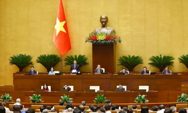 Quốc hội xem xét nghị quyết miễn, hỗ trợ học phí cho trẻ mầm non