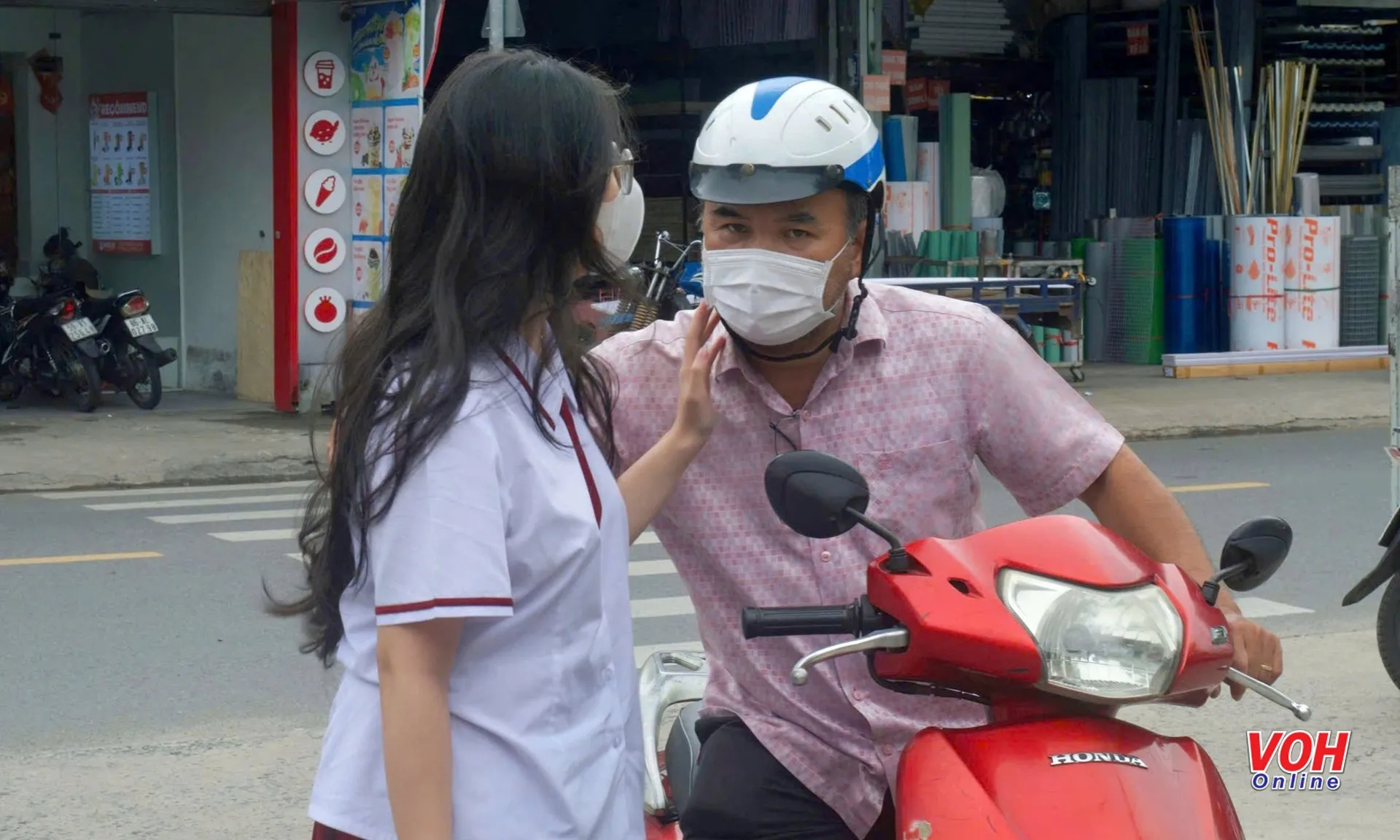 thi-tot-nghiep-270625-tt-4