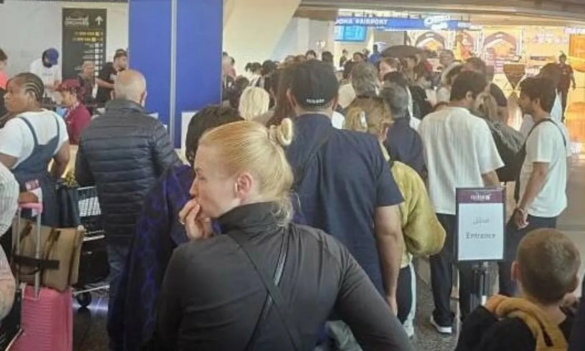 Bay qua vùng nhiễu loạn: Hành khách kể lại hành trình rối ren tại Doha