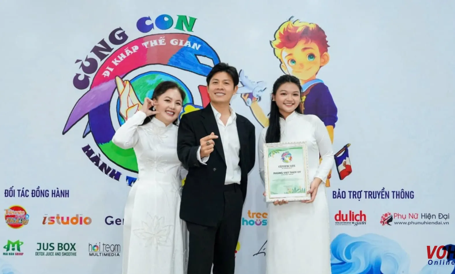 “Cùng Con Đi Khắp Thế Gian” – Chặng đường của yêu thương