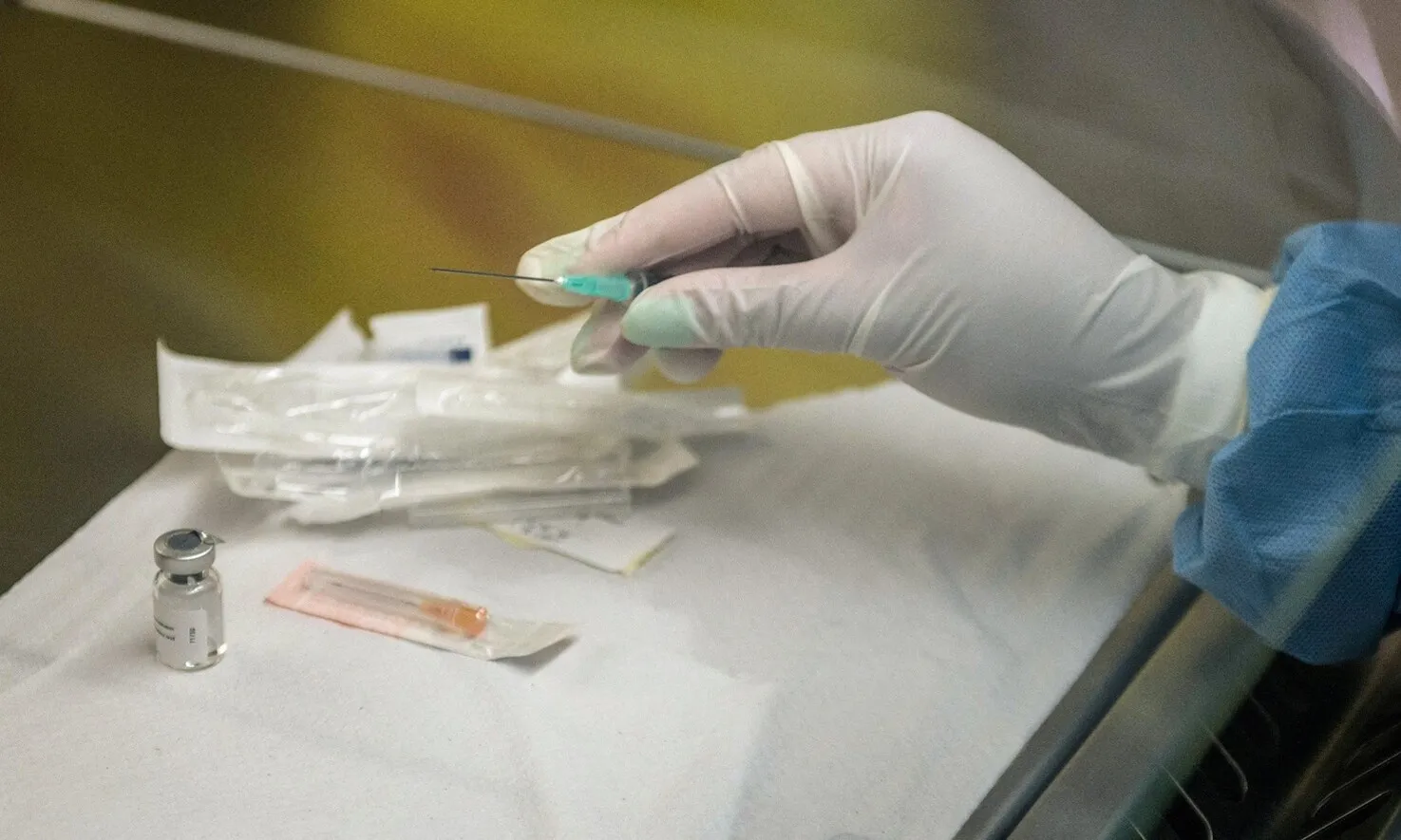 Vaccine thế hệ mới tăng cường hiệu quả chống HIV chỉ sau 1 lần tiêm