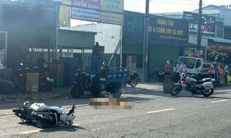 Xe máy đụng xe ba gác máy, người phụ nữ tử vong tại chỗ