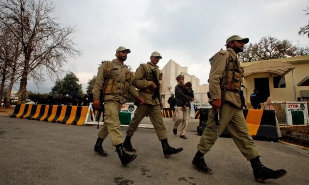 Đánh bom tự sát vào đoàn xe quân sự Pakistan, ít nhất 13 binh sĩ thiệt mạng