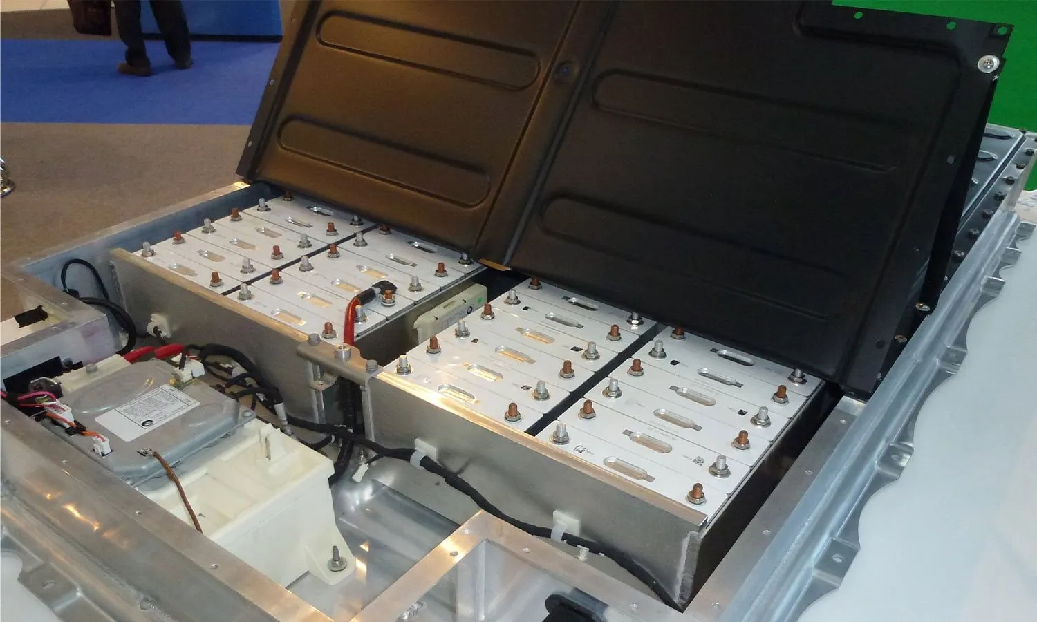 bmw-3i-battery-pack