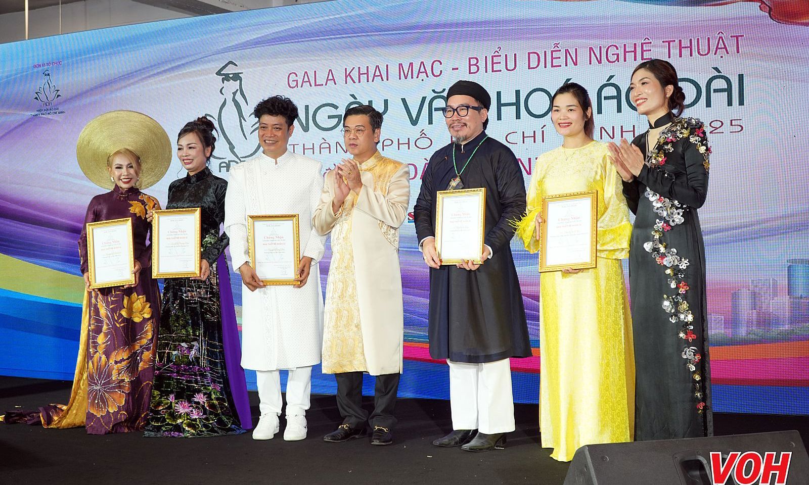 Hơn 100 bộ sưu tập áo dài được trình diễn đêm Gala “Áo dài tri ân”