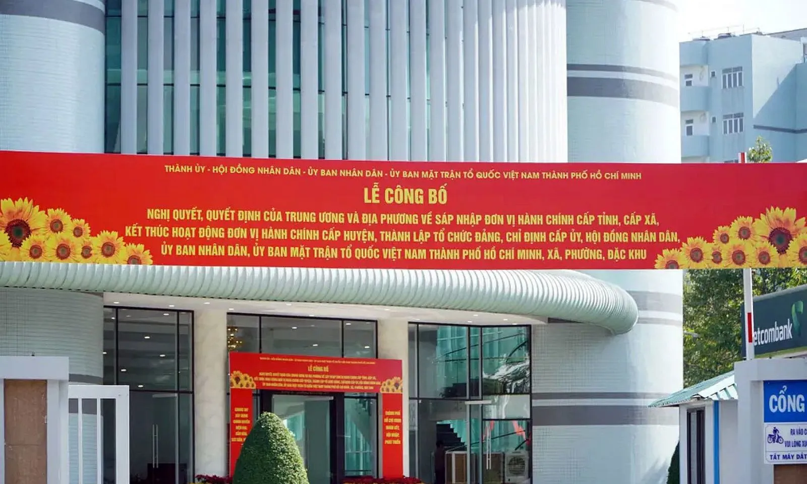 [Trực tiếp] Lễ công bố thành lập và ra mắt lãnh đạo TPHCM mới