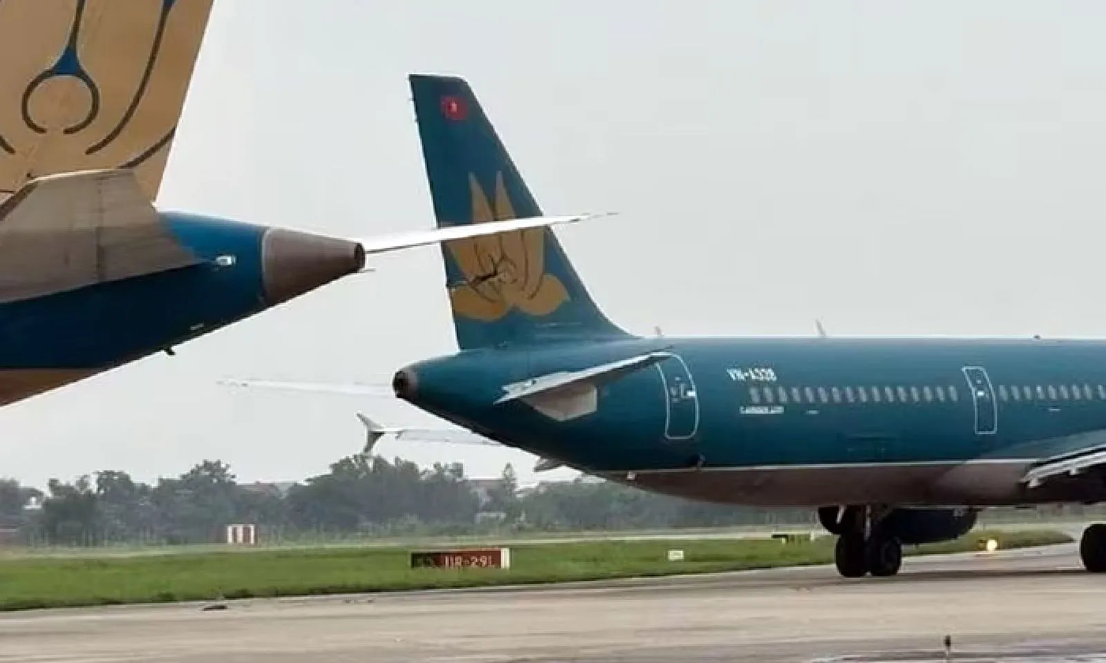 Cục Hàng không yêu cầu rà soát quy trình sau vụ 2 máy bay va chạm tại Nội Bài