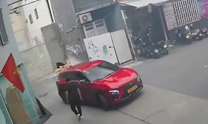 Vụ nam sinh mất tích sau khi lên ô tô màu đỏ, công an vào cuộc điều tra