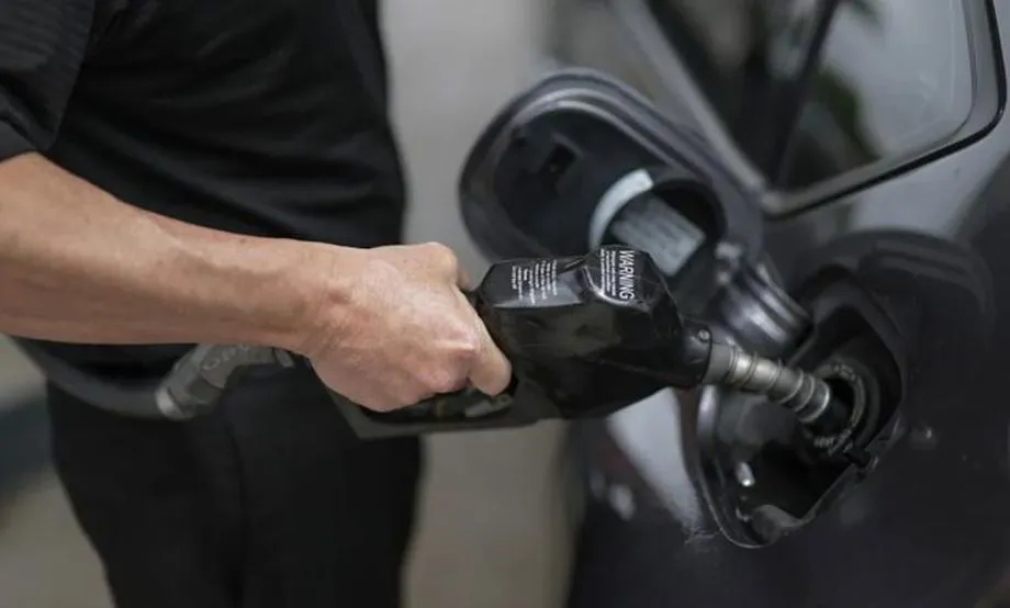 Giá xăng dầu giảm đồng loạt từ ngày 1/7 