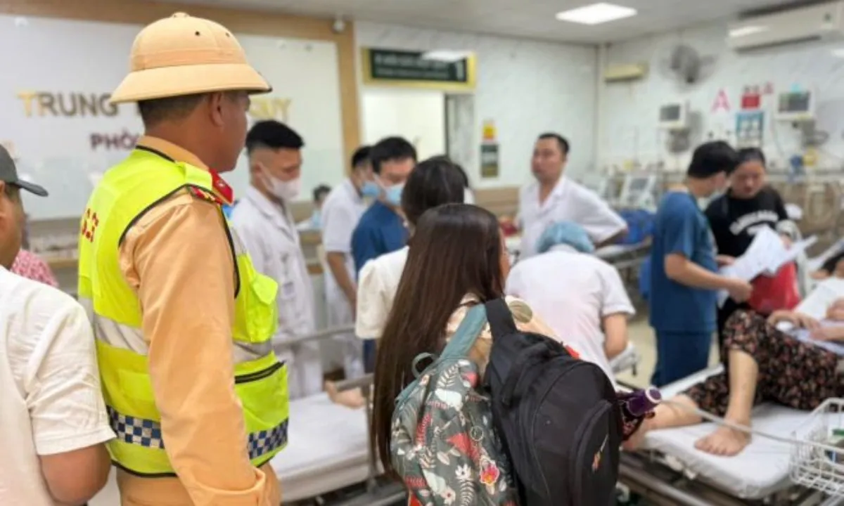 CSGT mở đường trên cao tốc giúp bé gái giành lại sự sống 