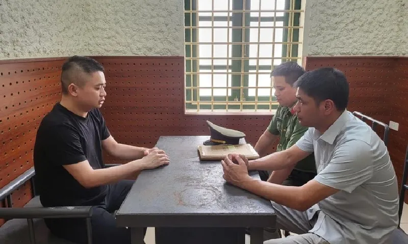 Khởi tố, bắt tạm giam phó trưởng văn phòng đại diện tạp chí vì cưỡng đoạt tài sản