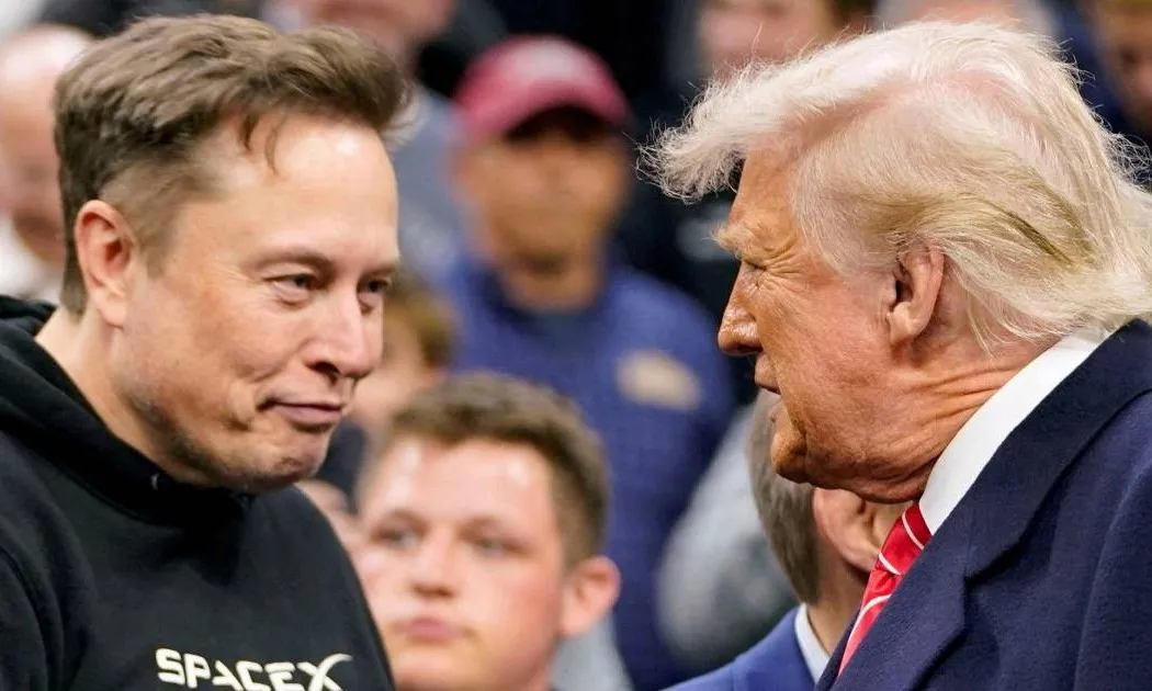 Tổng thống Trump dọa cắt hàng tỷ USD hỗ trợ cho các công ty của Elon Musk