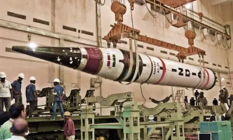 Ấn Độ phát triển tên lửa phá boongke nặng 7.500 kg