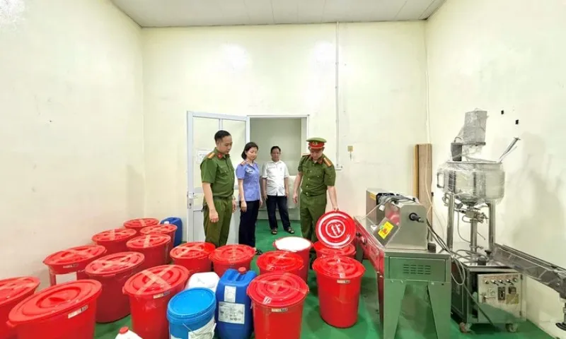 Bắt giám đốc công ty sản xuất kem chống nắng giả, SPF chỉ đạt 4%