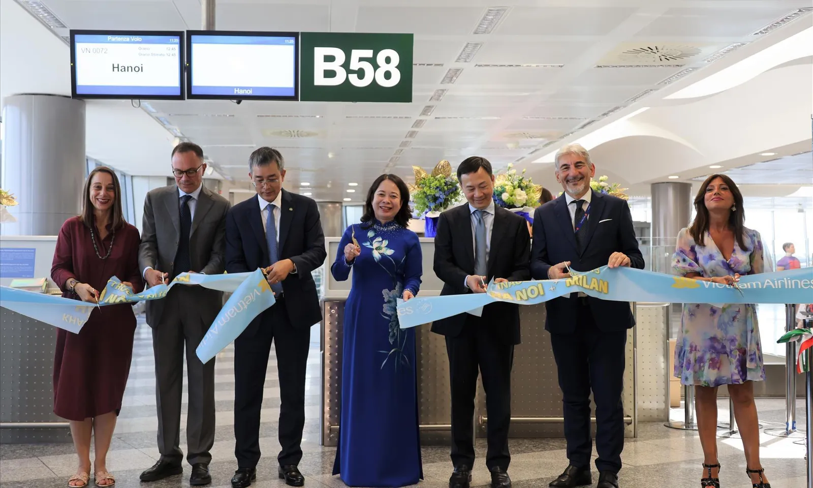 Vietnam Airlines khai trương đường bay thẳng đầu tiên Việt Nam - Ý