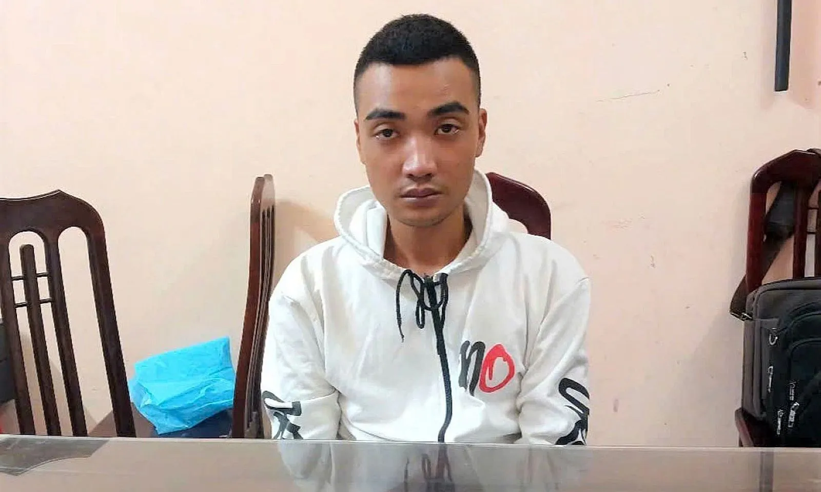 cuop tien_voh