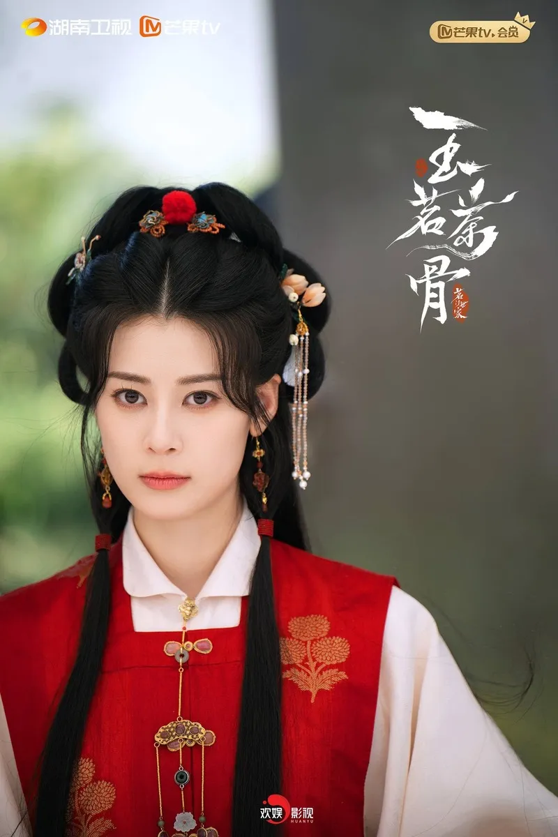 dan-dien-vien-ngoc-minh-tra-cot-nhan-sac-co-tuong-xung-voi-thiet-lap-mo-uoc-cua-vu-chinh (18)