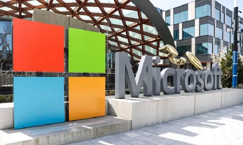 Hình ảnh ngoài trụ sở chính của Microsoft tại Redmond, Washington - Ảnh AP