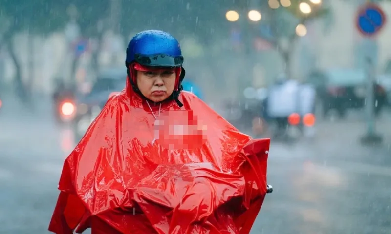 Bắc Bộ giảm mưa, Nam Bộ có lúc mưa rào