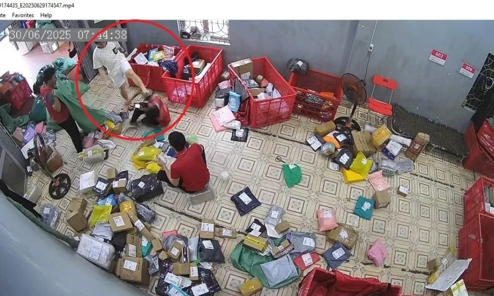 Điều tra vụ shipper bị hành hung nhập viện 