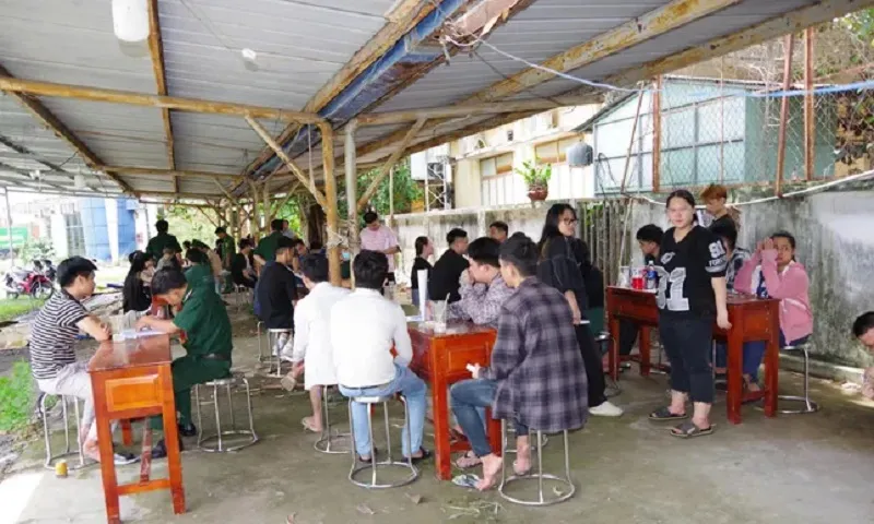 Tiếp nhận 38 công dân Việt Nam từ Campuchia về nước