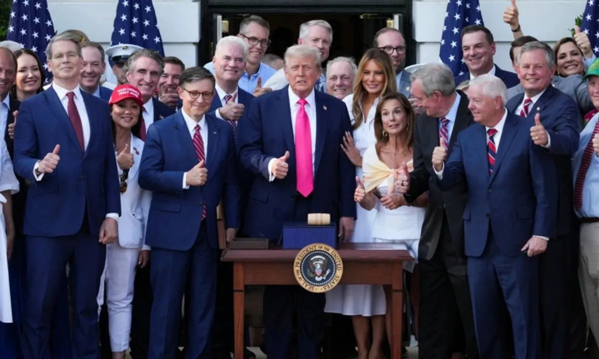 2025-07-04t223653z698910884rc2xffah922brtrmadp3usa-trump-1751678569605754900320