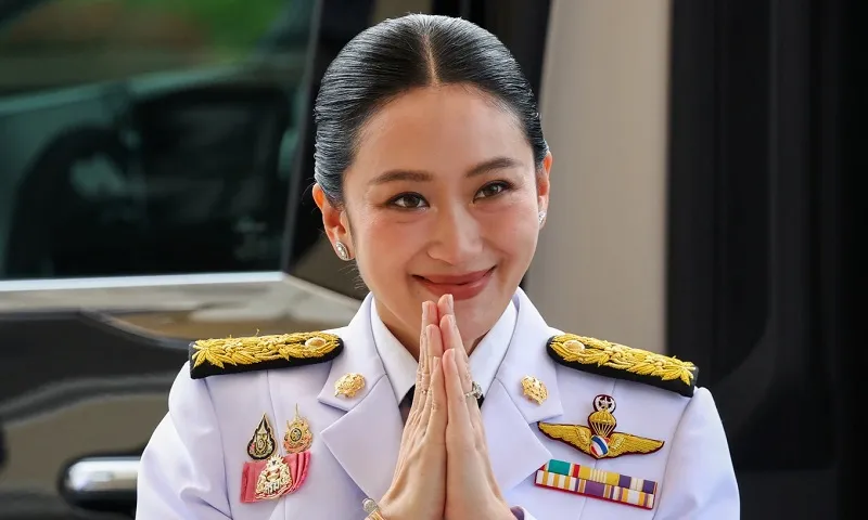 Bà Paetongtarn Shinawatra nhậm chức Bộ trưởng Văn hóa Thái Lan - Ảnh Reuters