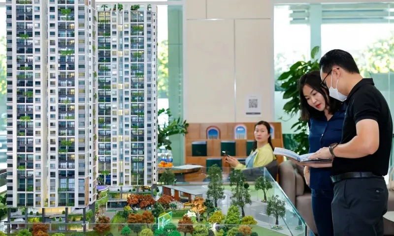 Bat dong san 2025