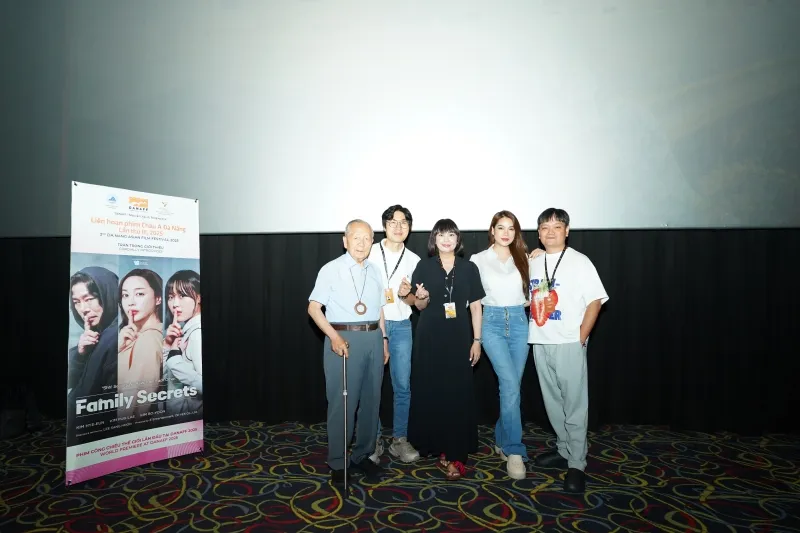 family-secrets-bom-tan-du-doan-oanh-tac-phong-ve-viet-co-gi-hotdoan phim Family Secrets giao luu tai DANAFF
