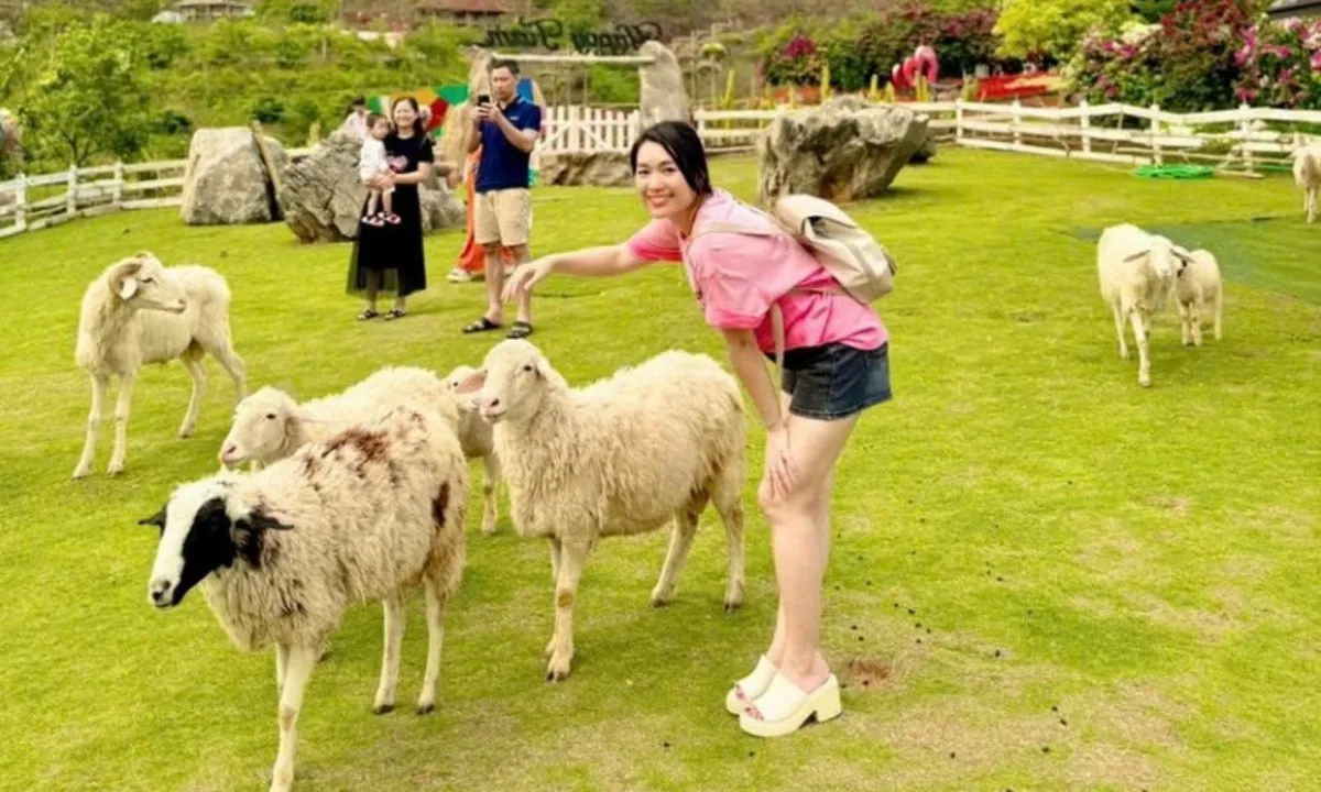 Naked Flying: Xu hướng du lịch tối giản bùng nổ trong giới trẻ toàn cầu