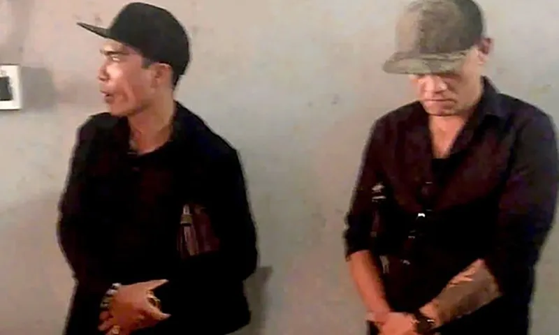 Tạm giữ hình sự 2 người vụ rút súng K54 đe dọa tài xế trên đèo Đá Trắng