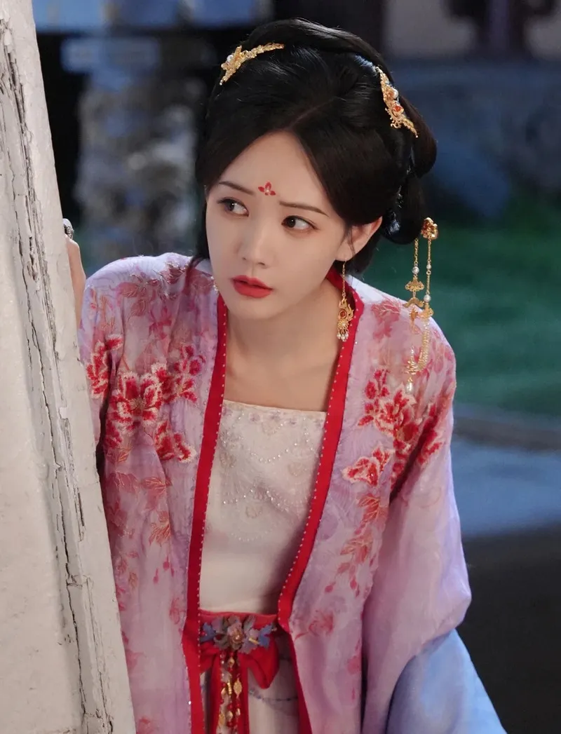 thu-quyen-nhat-mong-co-giup-dien-vien-the-han-ly-nhat-dong-thoat-kiep-nu-chinh-khong-ai-nho (4)