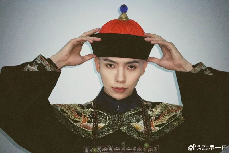 voh-hoan-chau-cach-cach-co-ban-phim-ngan-tieu-yen-tu-khong-con-la-nu-chinh-13