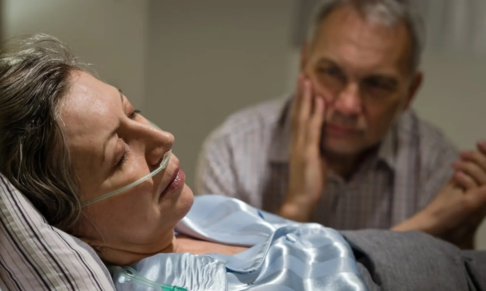 Tỷ lệ ly hôn ở người cao tuổi tăng khi vợ bị bệnh