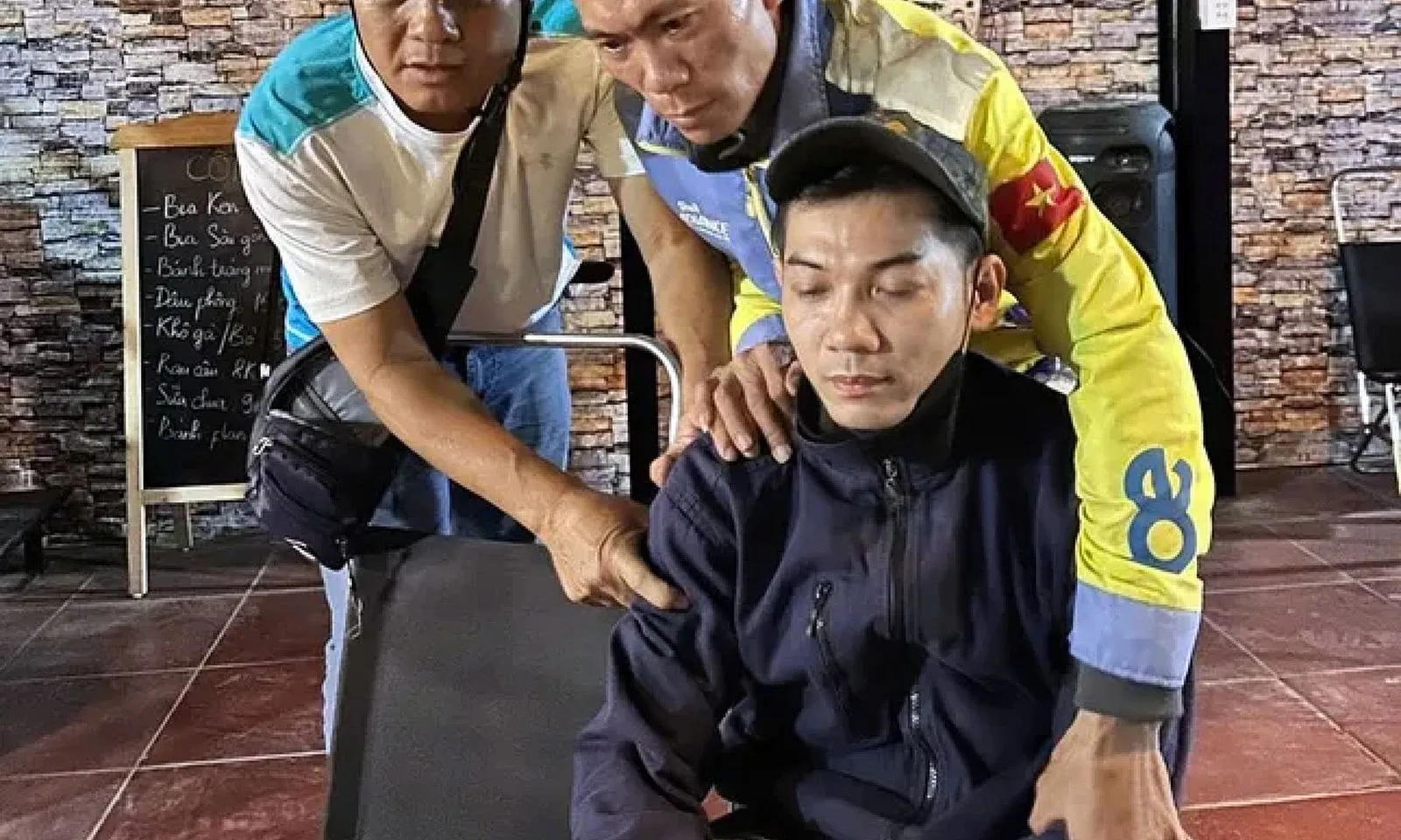 Bắt đối tượng dùng clip nhạy cảm tống tiền nữ đồng nghiệp sau đêm say