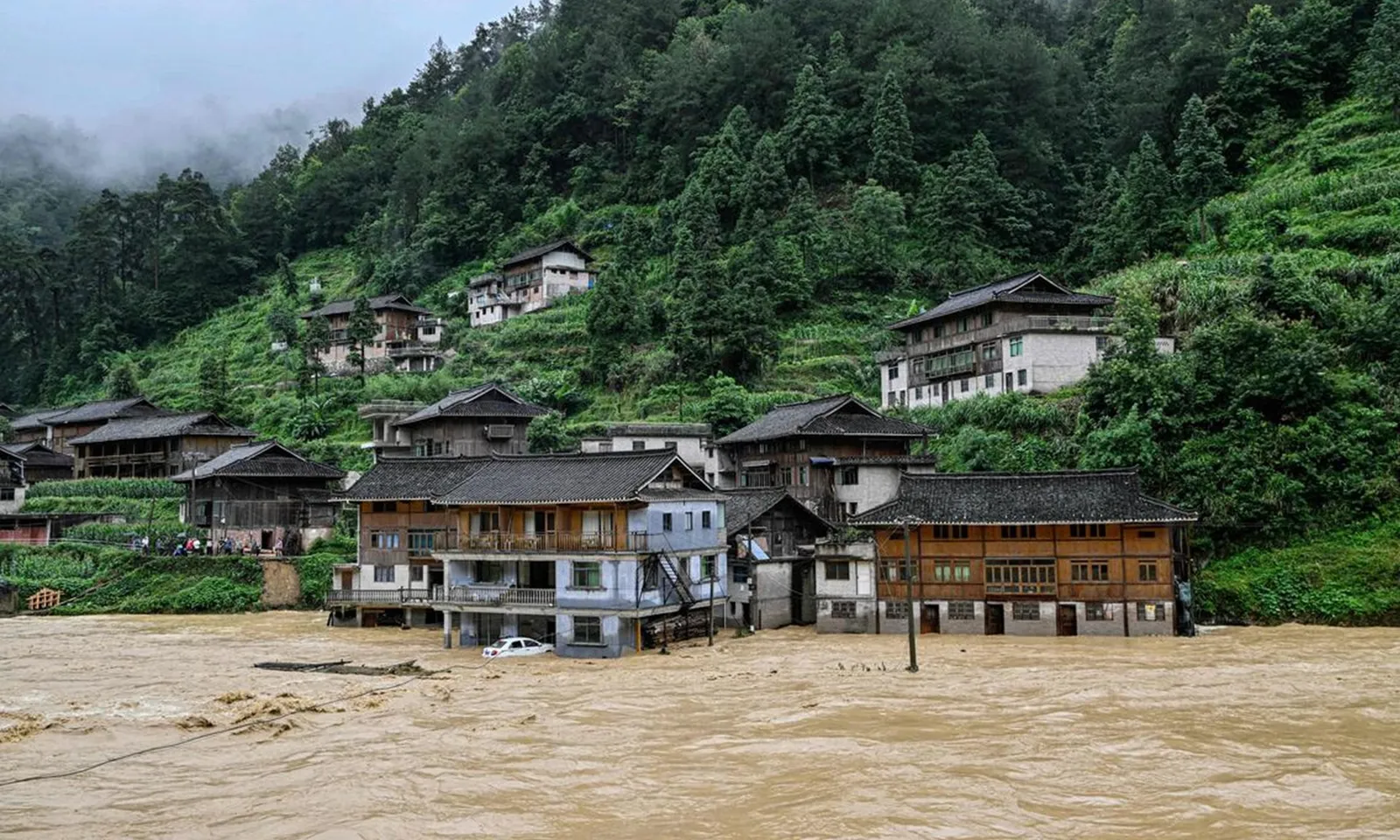 Lở đất tại Trung Quốc: 5 người mất tích