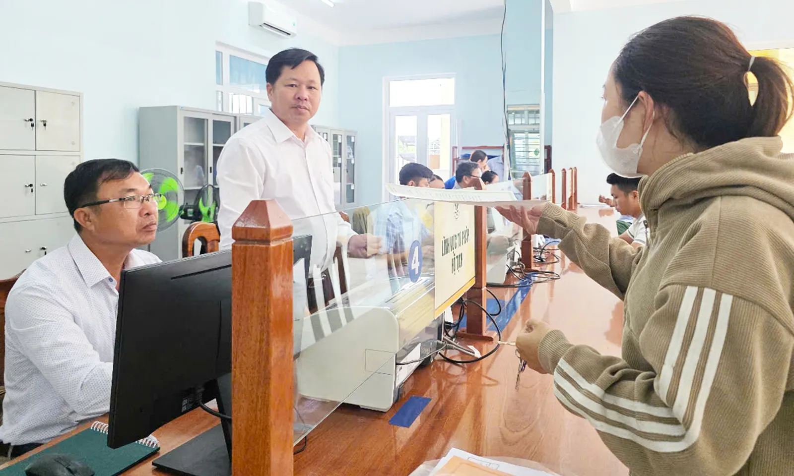 Đà Nẵng: Phường Quảng Phú công bố đường dây nóng về an ninh, đất đai, xây dựng, giải quyết hồ sơ