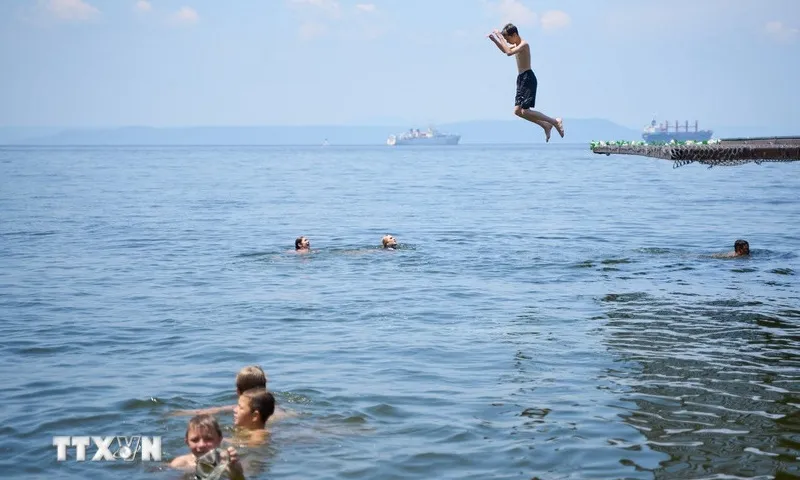 Nga cảnh báo nắng nóng kỷ lục, nhiệt độ có thể lên tới 40 độ C tại miền Nam