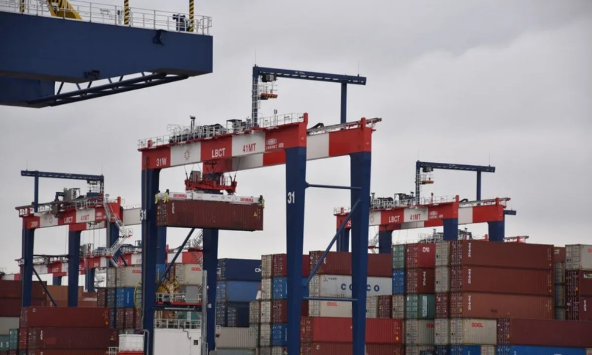 Ông Trump “chốt sổ” thuế đối ứng từ 1/8: Cảnh báo không gia hạn