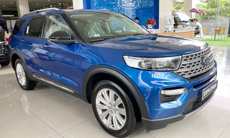 Rộ tin Ford Explorer tạm dừng phân phối tại Việt Nam