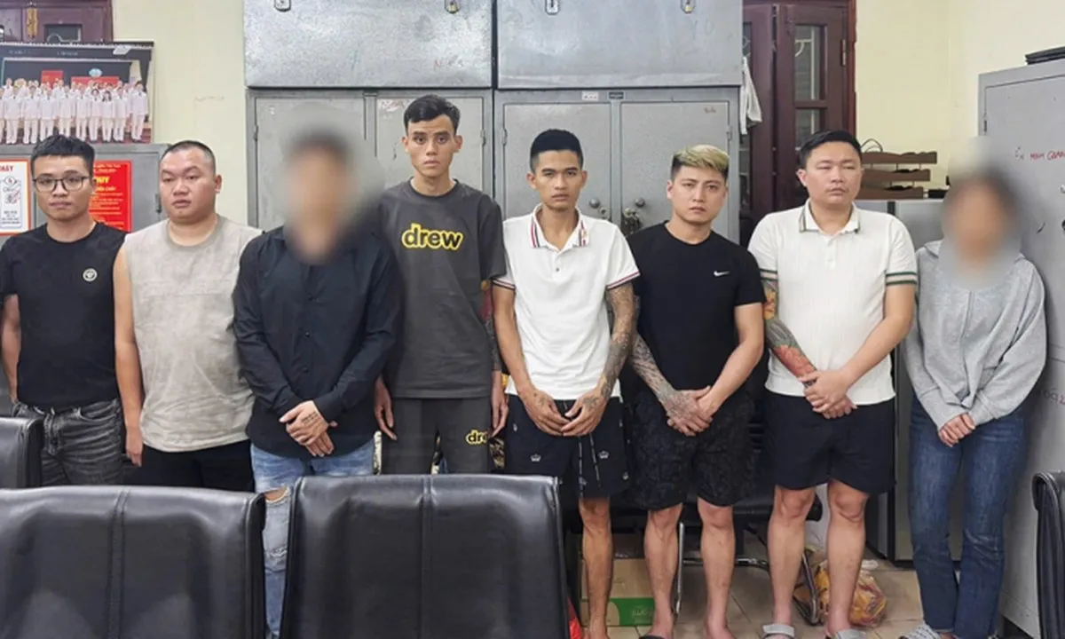 “Nhà giam karaoke: Hàng chục cô gái bị nuôi nhốt, rao bán như món hàng